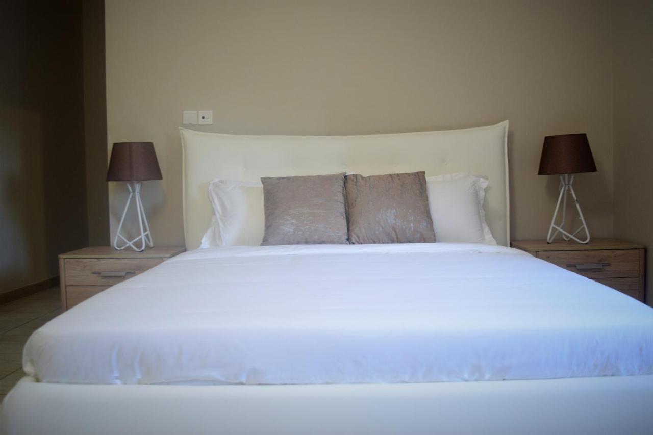 The Pool Labone Aparthotel Accra Exterior photo